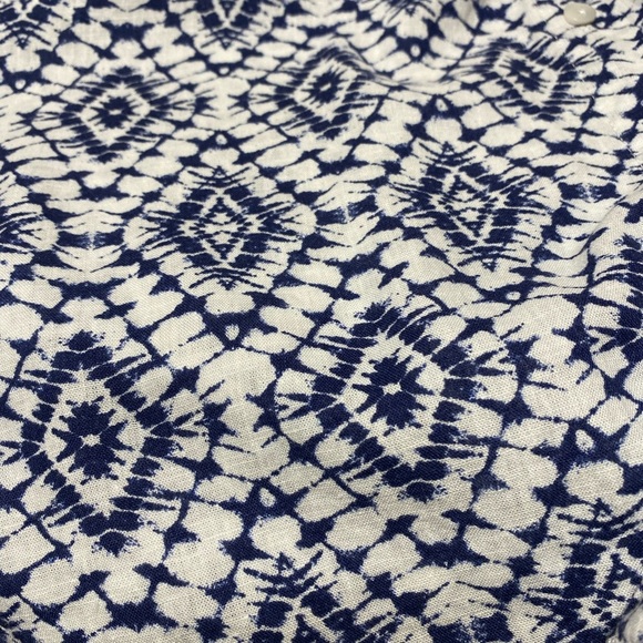 4OUR DREAMERS MEDIUM blue & white Buttoned blouse, LINEN blend - EUC - Picture 2 of 6